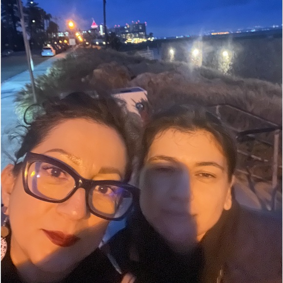 Meet your Posher, Aide - Picture 5 of 16